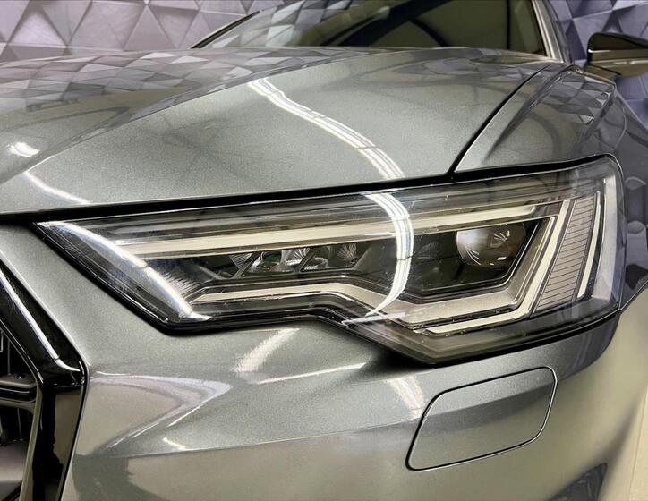 Audi S6 8