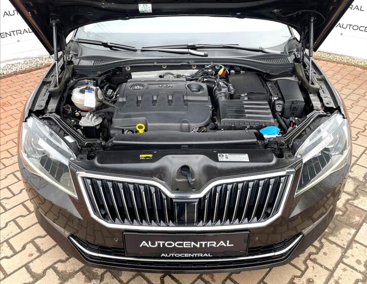 Škoda Superb 8