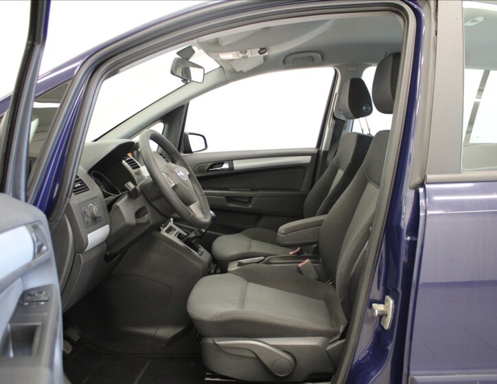 Opel Zafira 6