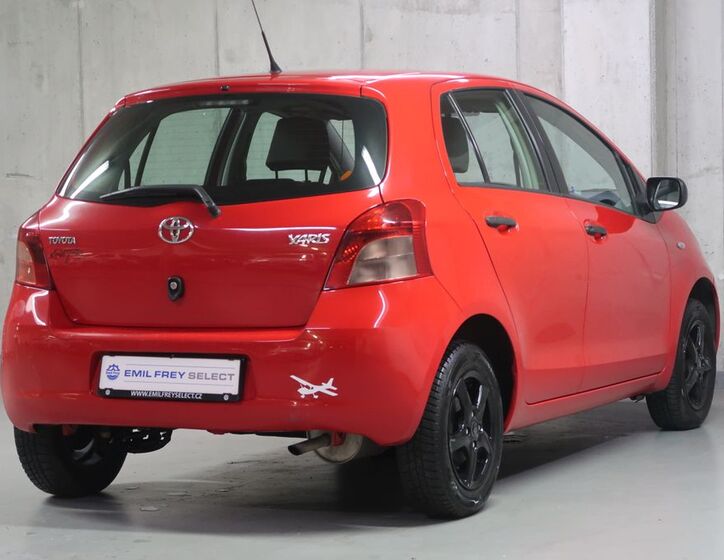 Toyota Yaris 5