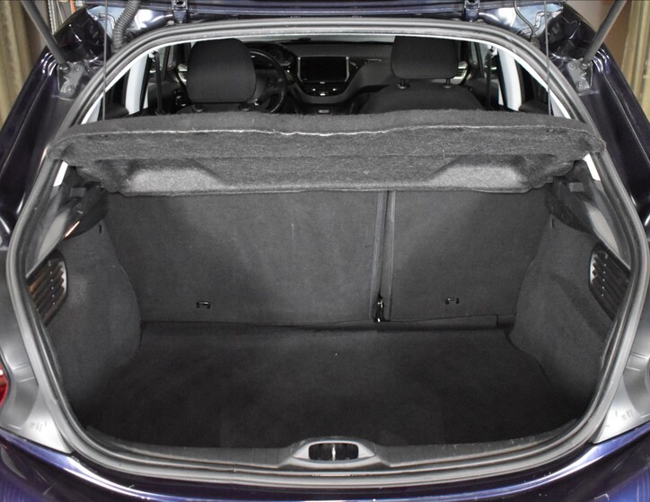 Peugeot 208 10