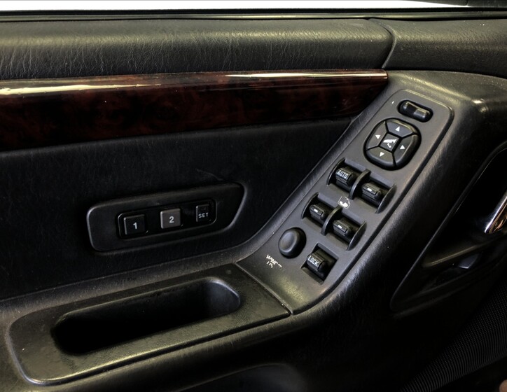 Jeep Grand Cherokee 22