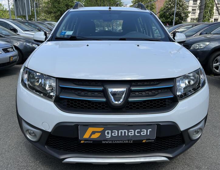 Dacia Sandero 1