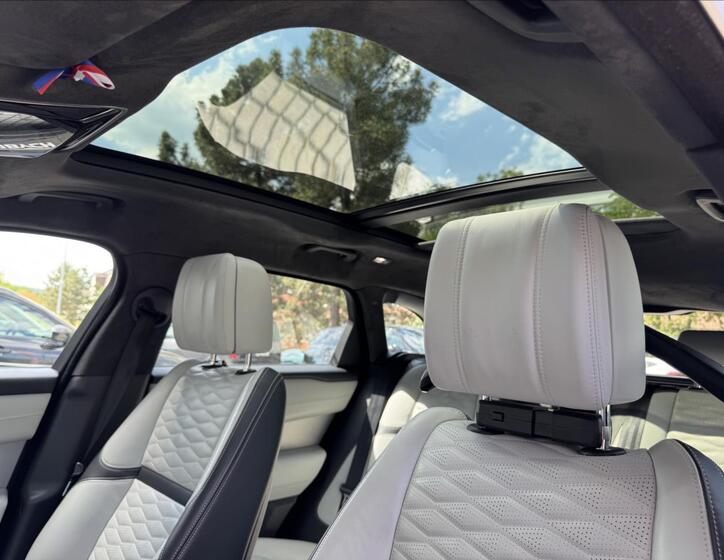 Land Rover Range Rover Velar 63