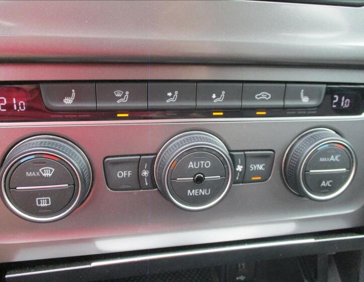 Volkswagen Golf 26