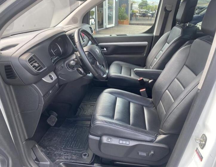 Toyota ProAce Verso 11