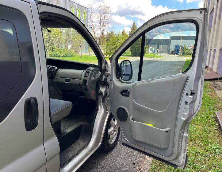 Renault Trafic 19