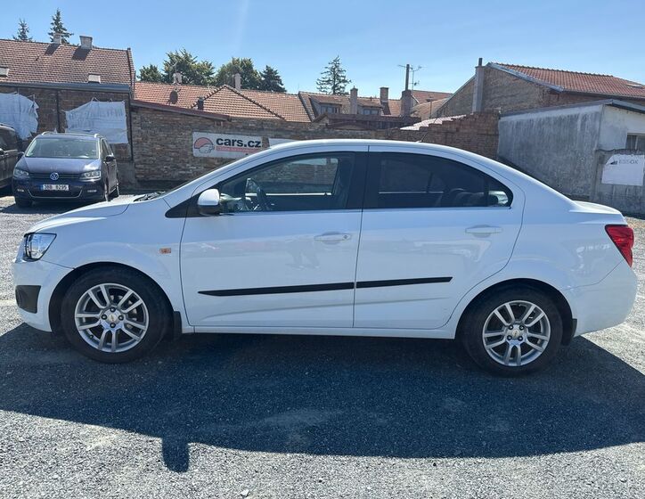 Chevrolet Aveo 8