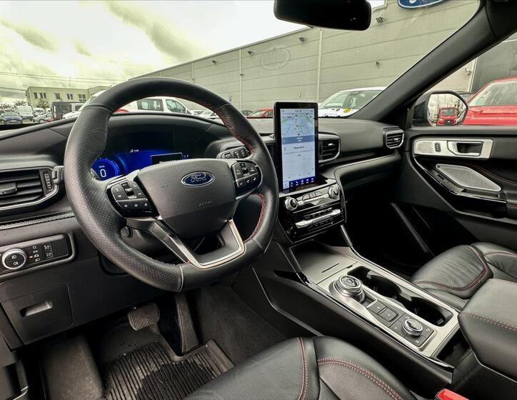 Ford Explorer 20