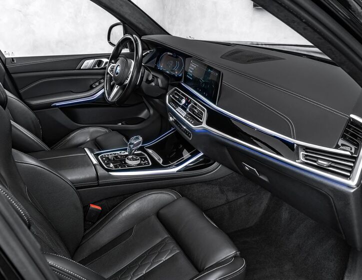 BMW X7 14