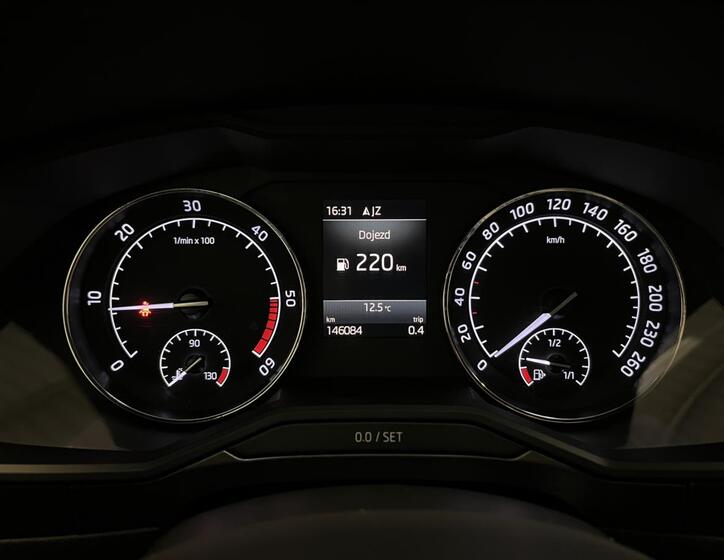 Škoda Superb 13