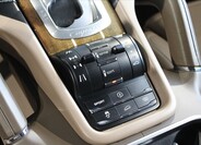 Porsche Cayenne 14