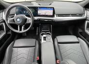 BMW iX1 9
