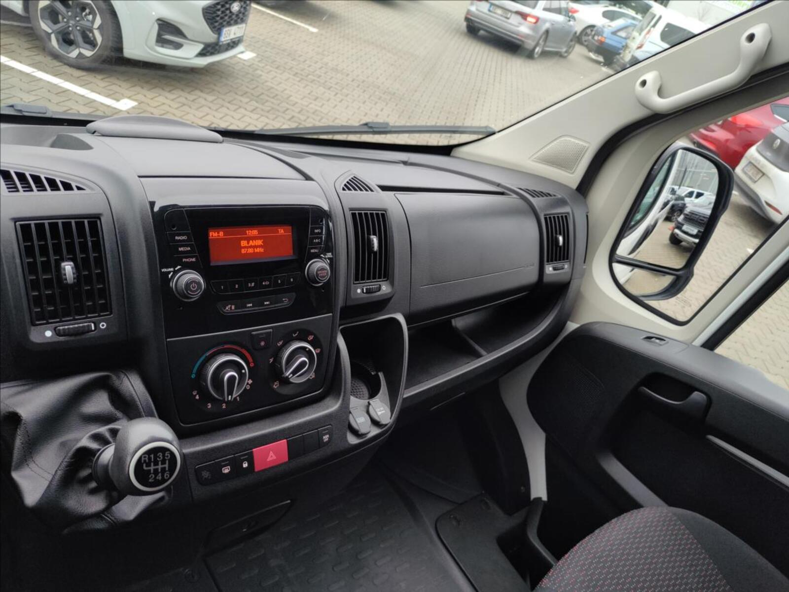Peugeot Boxer 33