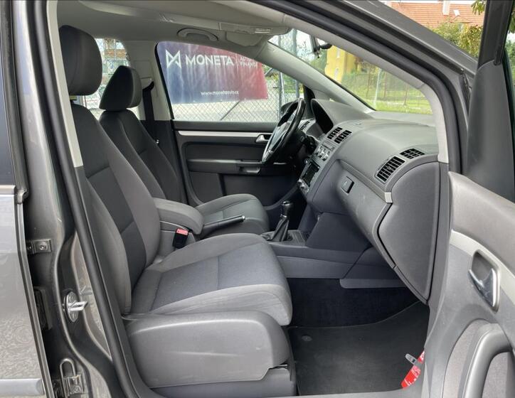 Volkswagen Touran 28