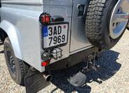 Land Rover Defender 33