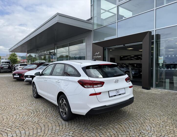 Hyundai i30 4