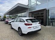 Hyundai i30 4