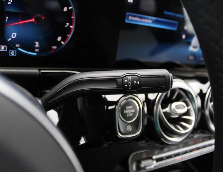 Mercedes-Benz GLA 17