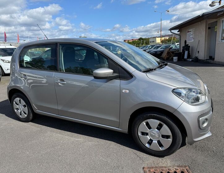 Volkswagen up! 3