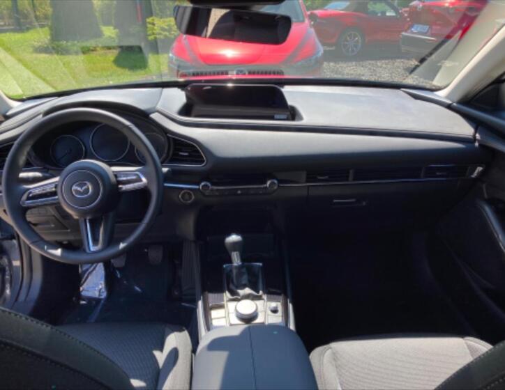 Mazda CX-30 11