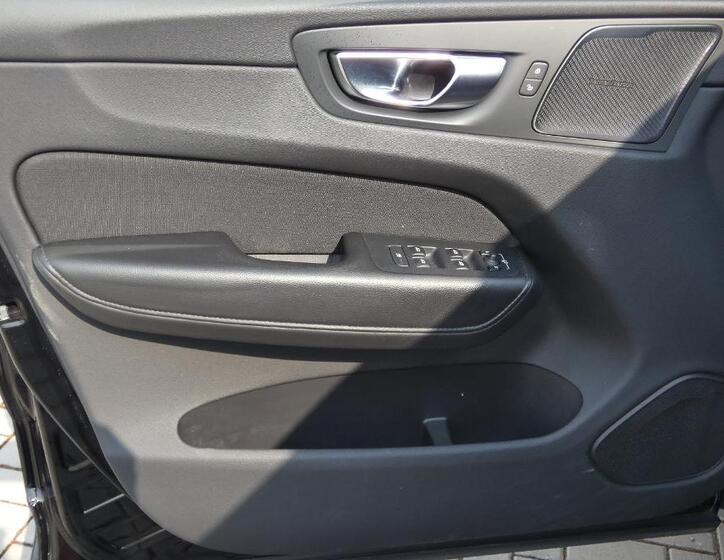 Volvo XC60 8