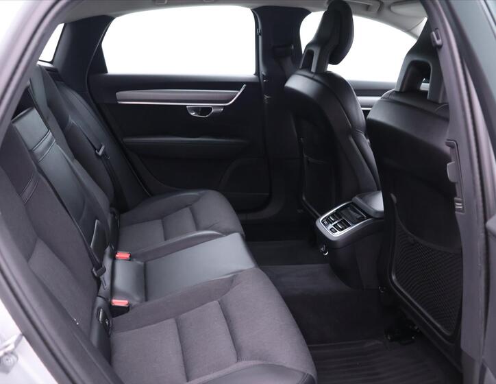 Volvo S90 14