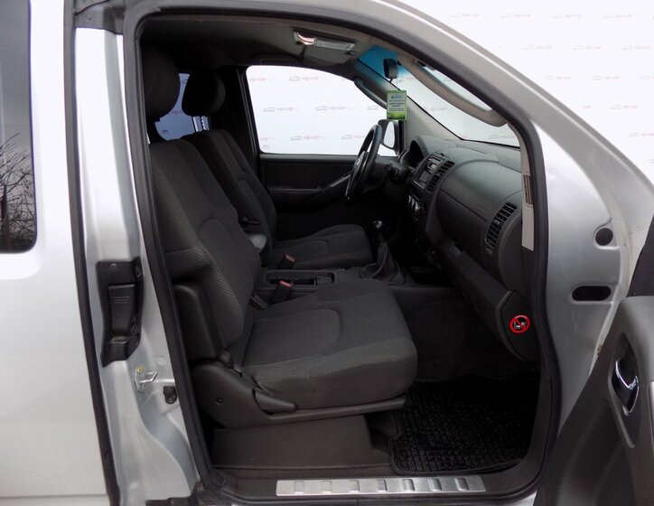 Nissan Navara 14