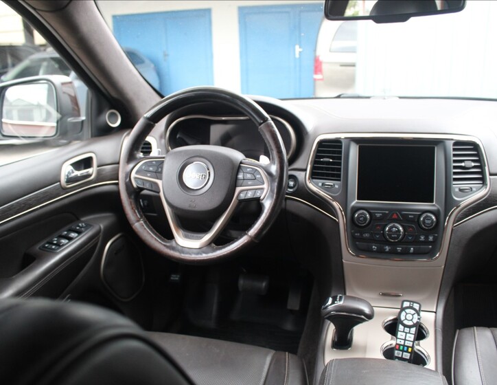 Jeep Grand Cherokee 14