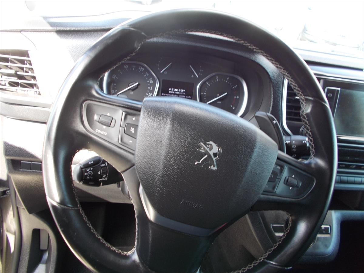 Peugeot Traveller