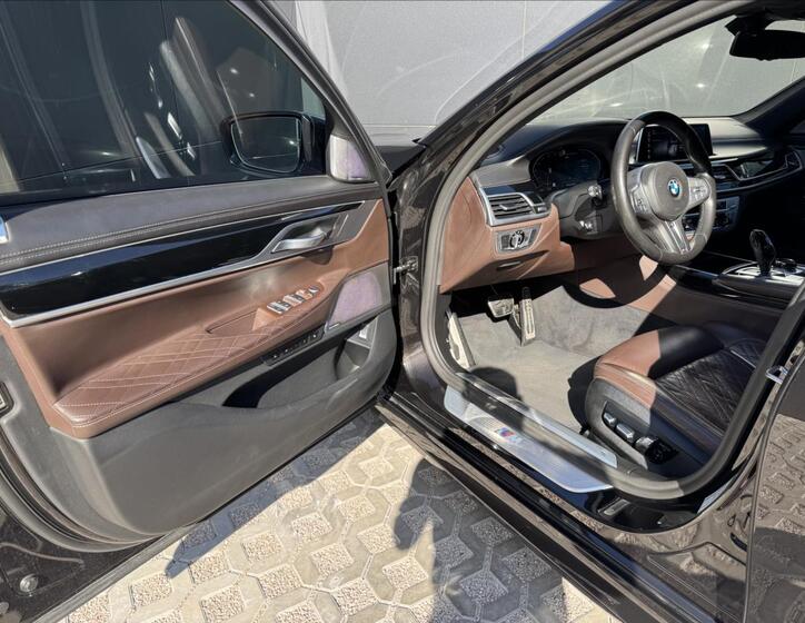 BMW Řada 7 10