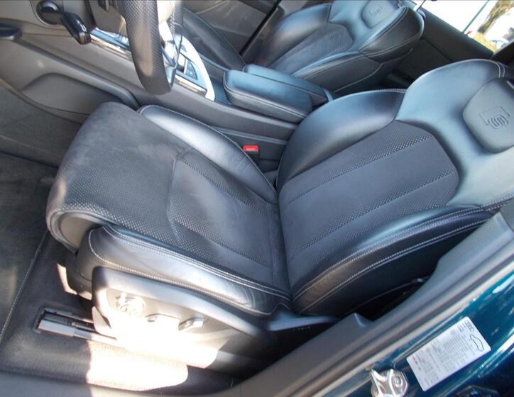 Audi Q7 23