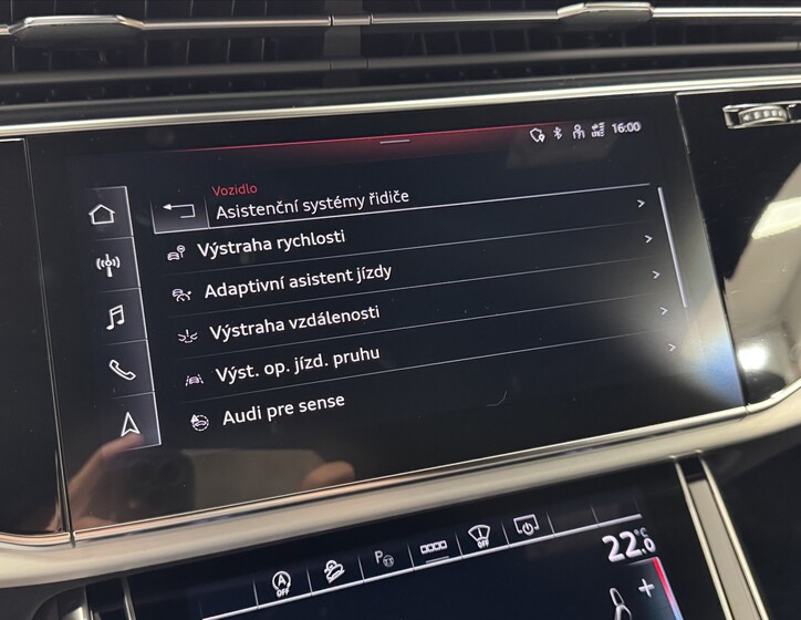Audi Q8 23