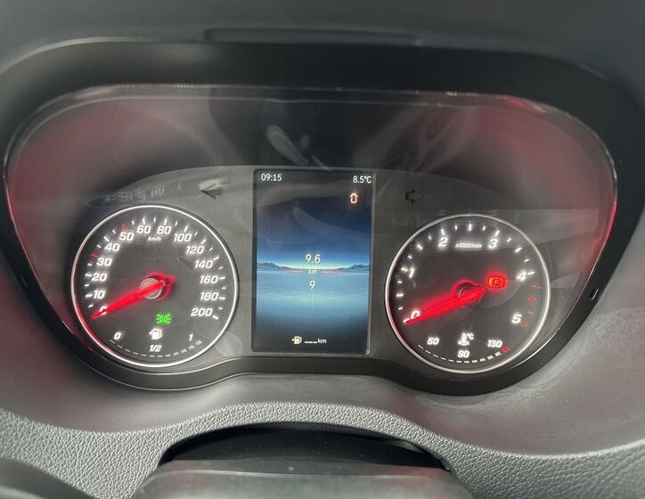 Mercedes-Benz Sprinter 13