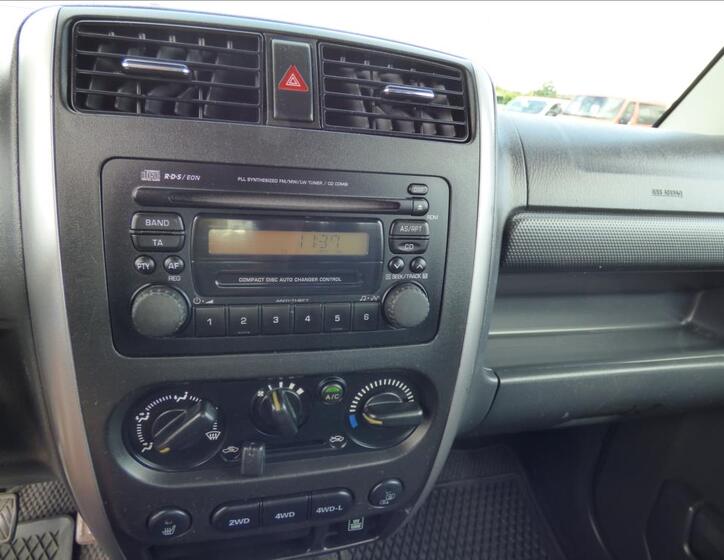 Suzuki Jimny 16