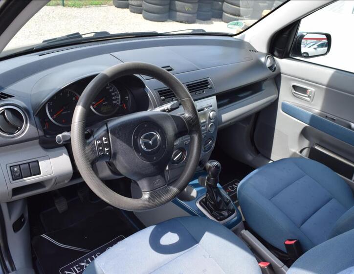 Mazda 2 16
