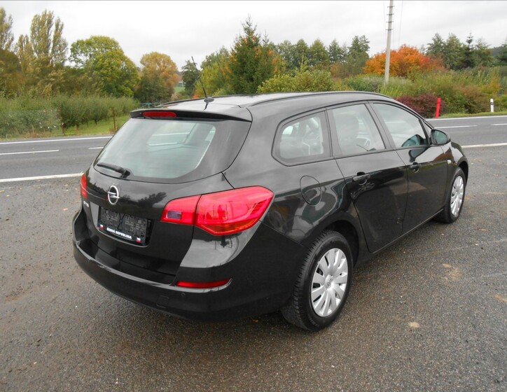 Opel Astra 4