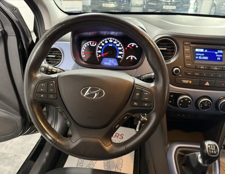 Hyundai i10 8