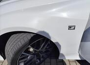 Lexus RC 300h 42