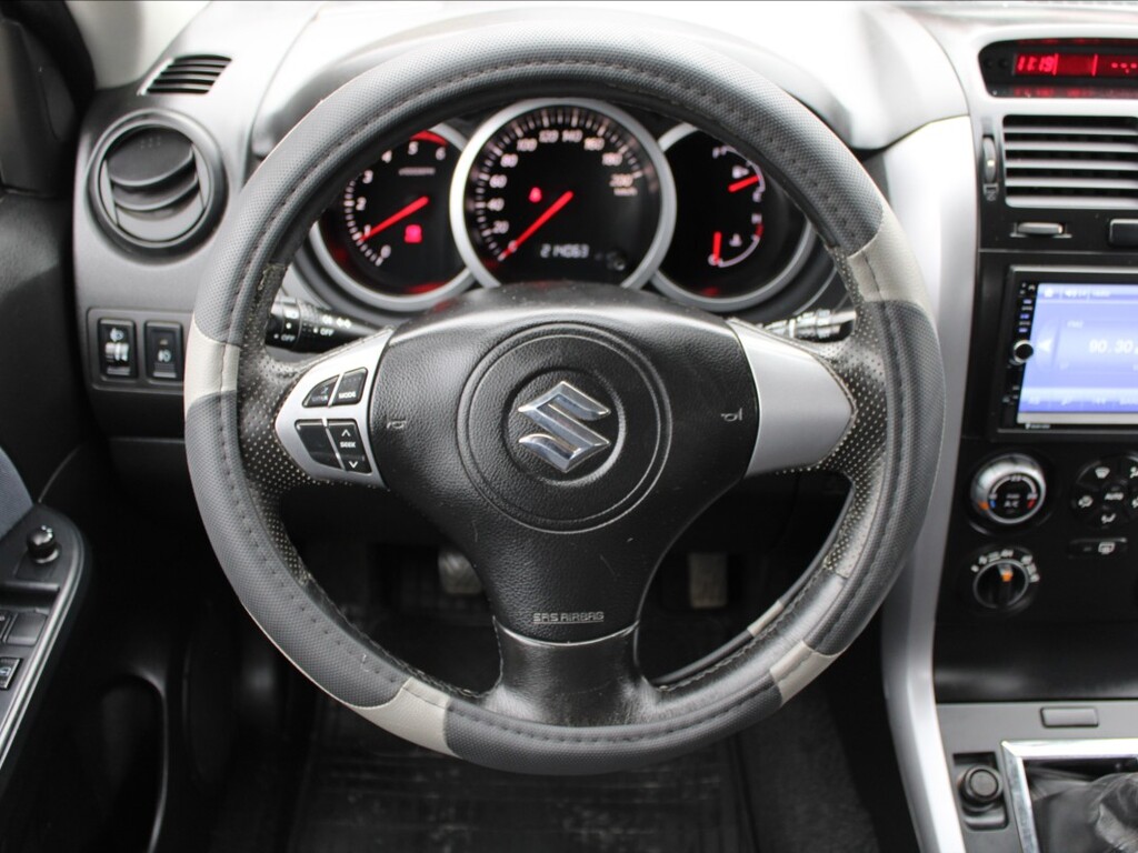 Suzuki Grand Vitara 9