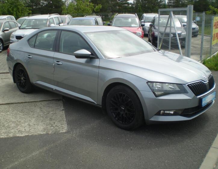 Škoda Superb 3