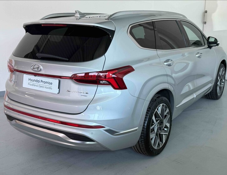Hyundai Santa Fe 4
