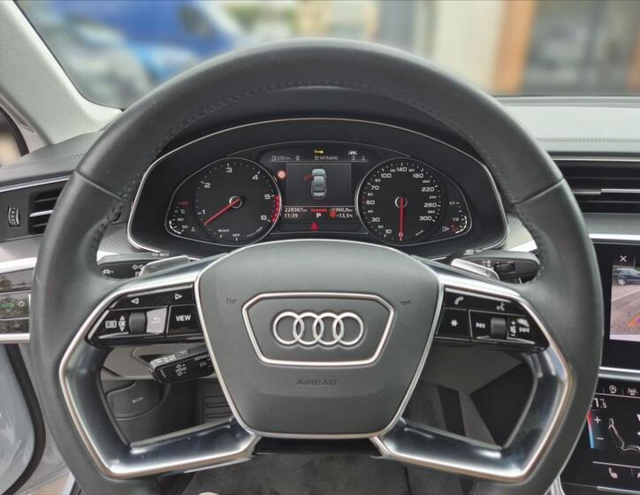 Audi A6 8