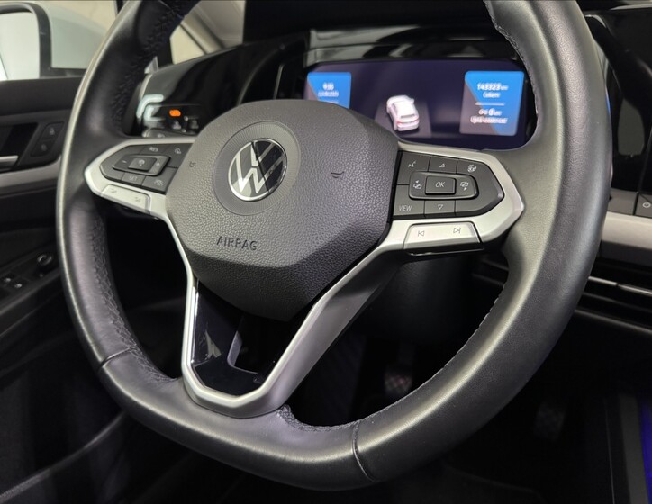 Volkswagen Golf 47