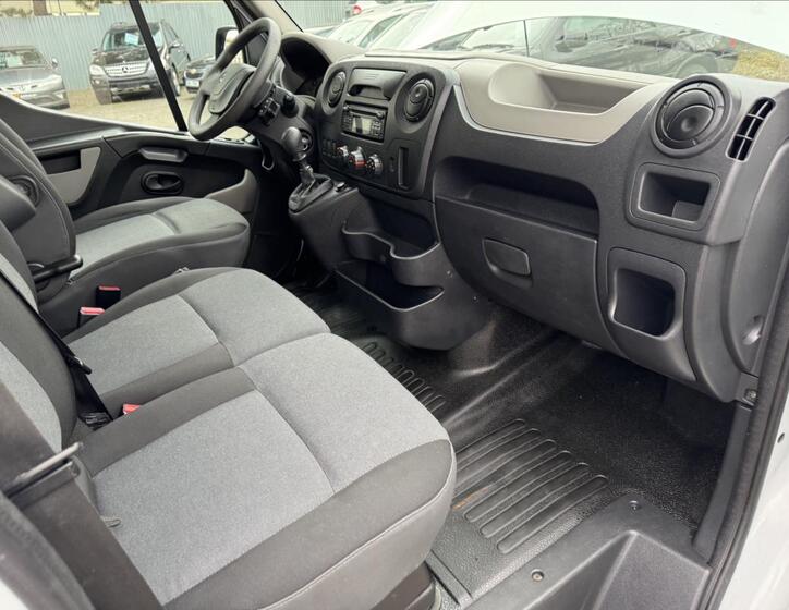 Renault Master 17