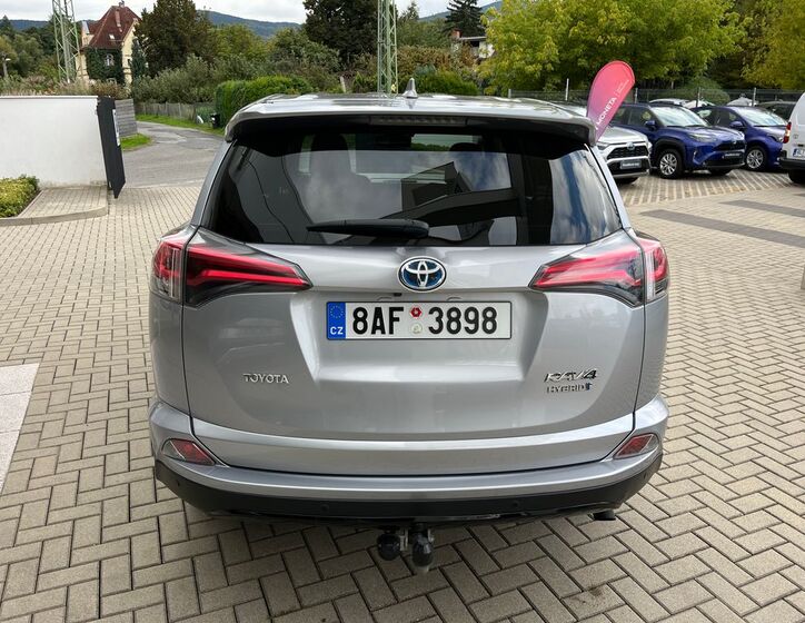 Toyota RAV4 5