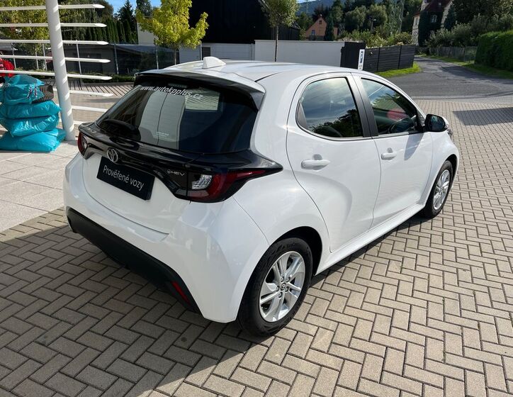 Toyota Yaris 6