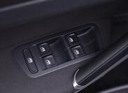 Volkswagen Golf 17