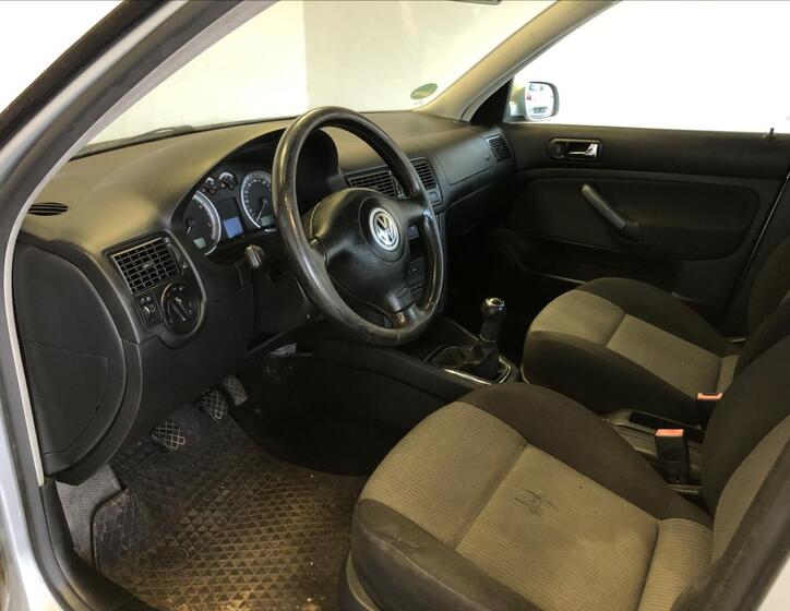Volkswagen Golf 9