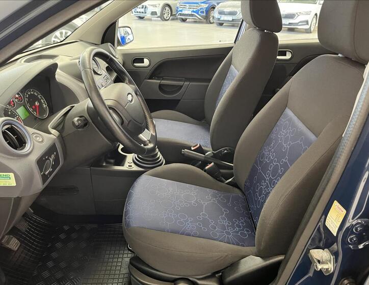 Ford Fiesta 12